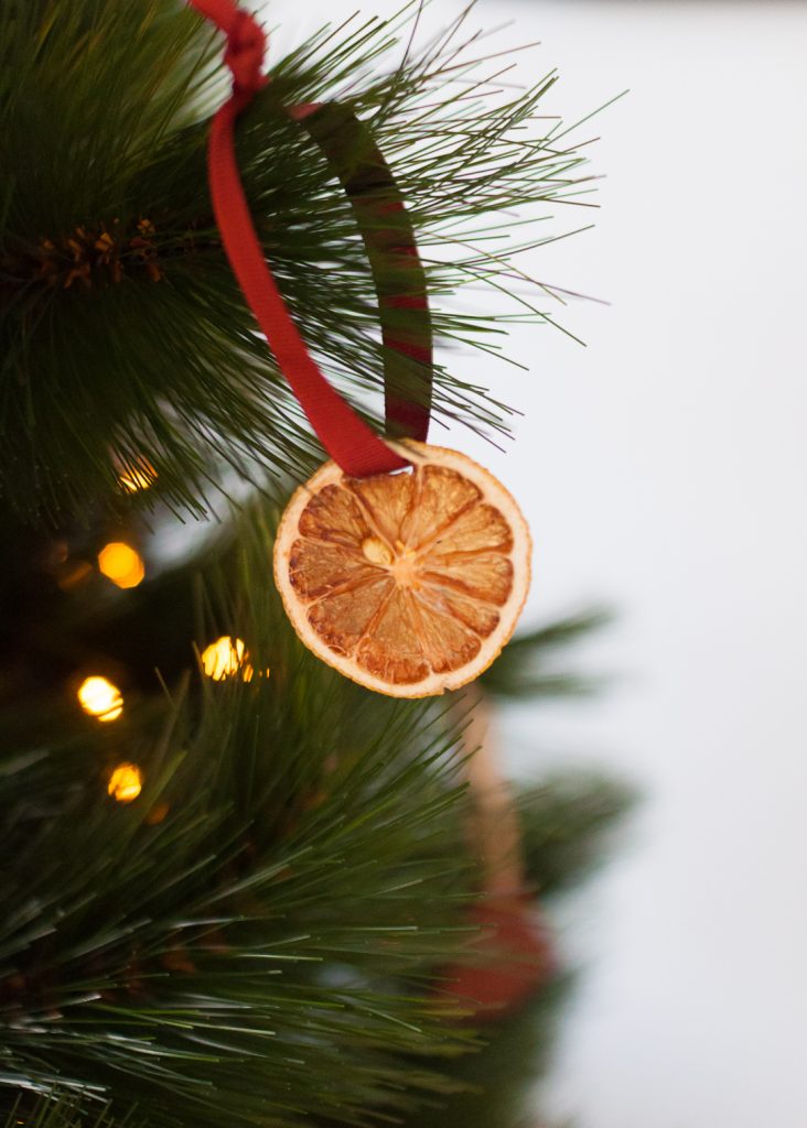 How to make orange slice ornaments