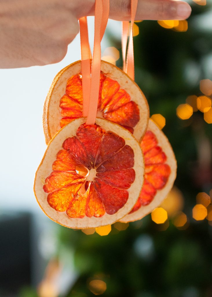 How to Make Dried Citrus Ornaments
